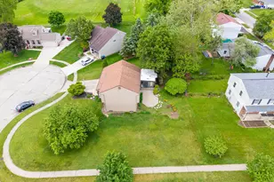2955 Daisy Ln, Columbus, OH 43204 - Photo 33