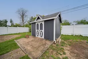 387 Daytona Rd, Columbus, OH 43228 - Photo 49