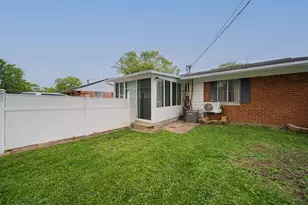 387 Daytona Rd, Columbus, OH 43228 - Photo 45