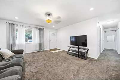 387 Daytona Road, Columbus, OH 43228 - Photo 5