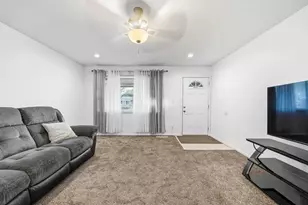 387 Daytona Rd, Columbus, OH 43228 - Photo 9