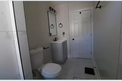 1074 E 15th Avenue, Columbus, OH 43211 - Photo 3