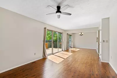 1148 Wexford Green Boulevard, Columbus, OH 43228 - Photo 9