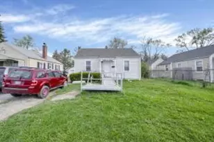 1864 E Hudson St, Columbus, OH 43211 - Photo 3