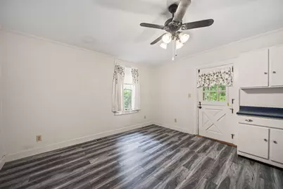 325 E Chestnut Street, Lancaster, OH 43130 - Photo 9