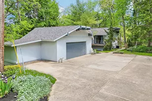 790 Maple Dr, Columbus, OH 43235 - Photo 43