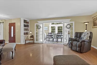 225 Sebaugh Drive, Zanesville, OH 43701 - Photo 5