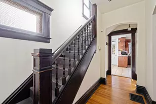217 E Oakland Ave, Columbus, OH 43201 - Photo 9