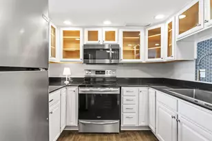 1000 Urlin Ave, Columbus, OH 43212 - Photo 9