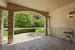 4605 Lanercost Way, Columbus, OH 43220 - Photo 5