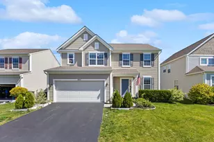 8660 Crooked Maple Dr, Blacklick, OH 43004 - Photo 1
