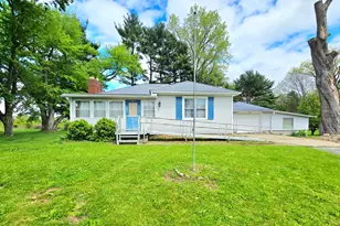762 Maple St, Mount Gilead, OH 43338 - Photo 1