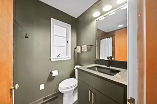 187 W Riverglen Dr, Columbus, OH 43085 - Photo 13