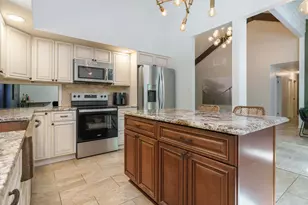 812 Beech Dr, Columbus, OH 43235 - Photo 15