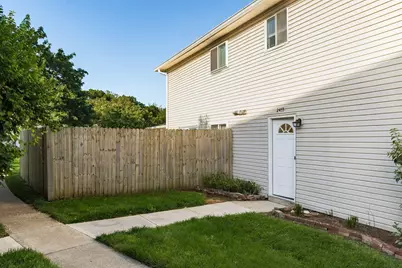 2455 Natchez Drive #D, Columbus, OH 43209 - Photo 3