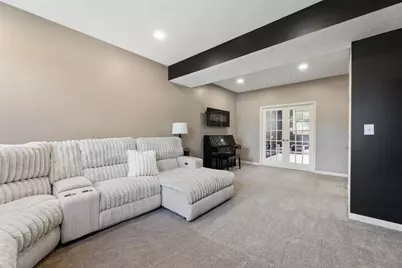 5975 Carnegie Cove Court, Columbus, OH 43213 - Photo 45