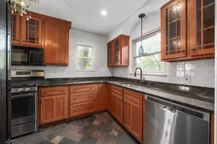 886 S Roosevelt Ave, Columbus, OH 43209 - Photo 15