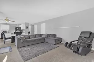 639 Tall Oaks Dr, Columbus, OH 43230 - Photo 13