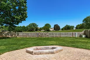 616 Fawndale Pl, Columbus, OH 43230 - Photo 33