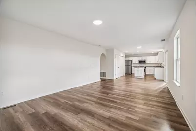 502 Heidish Drive, Commercial Point, OH 43116 - Photo 9