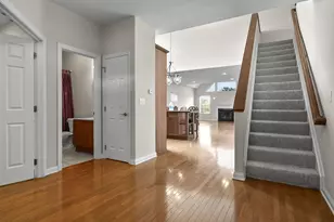9945 Juliana Cir, Powell, OH 43065 - Photo 13
