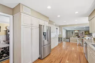 227 S Chesterfield Rd, Columbus, OH 43209 - Photo 9