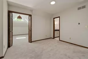 130 Whieldon Ln, Columbus, OH 43085 - Photo 33
