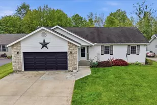 749 Country Club Dr, Howard, OH 43028 - Photo 1