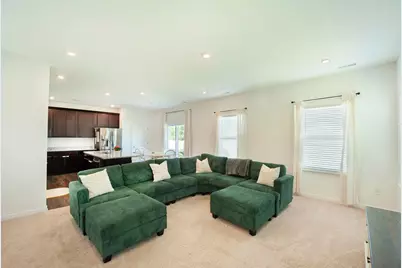 1698 Lewes Castle Drive, Grove City, OH 43123 - Photo 7
