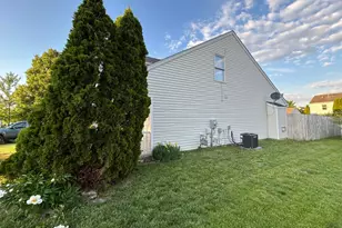 4048 Grayson Dr, Obetz, OH 43207 - Photo 7