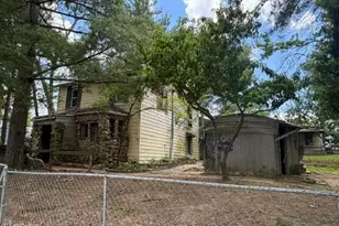 112 W Walnut St, Pleasantville, OH 43148 - Photo 1
