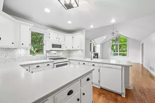 175 W Weisheimer Rd, Columbus, OH 43214 - Photo 9