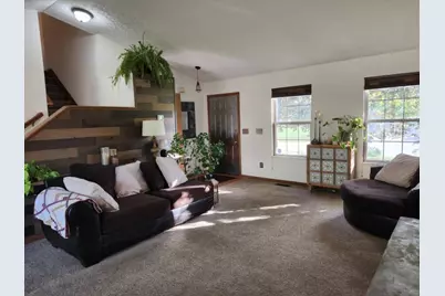 1224 Four Star Drive W, Galloway, OH 43119 - Photo 5