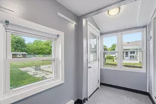 1061 Williams Rd, Columbus, OH 43207 - Photo 17