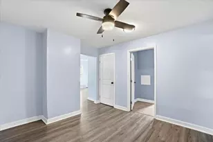 1061 Williams Rd, Columbus, OH 43207 - Photo 9