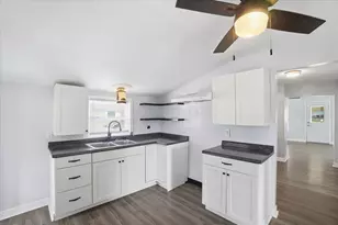 1061 Williams Rd, Columbus, OH 43207 - Photo 15