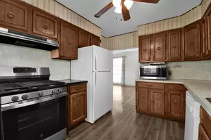2365 Koebel Rd, Columbus, OH 43207 - Photo 9