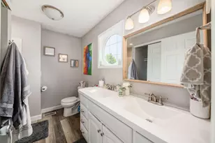 377 King Ave, Columbus, OH 43201 - Photo 23