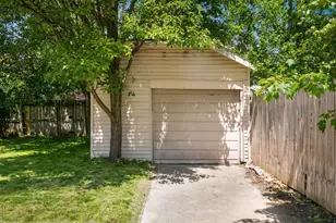 154 E Kelso Rd, Columbus, OH 43202 - Photo 33