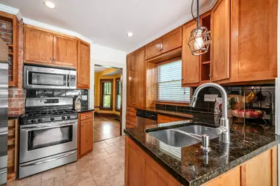 154 E Kelso Road, Columbus, OH 43202 - Photo 13