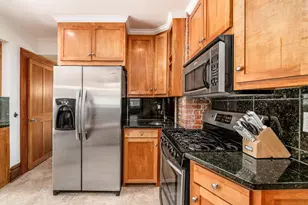 154 E Kelso Rd, Columbus, OH 43202 - Photo 15