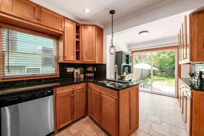 154 E Kelso Road, Columbus, OH 43202 - Photo 15