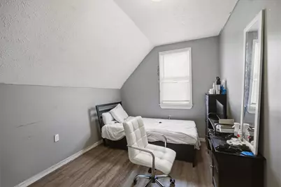 9706 Sophia Avenue, Cleveland, OH 44104 - Photo 11