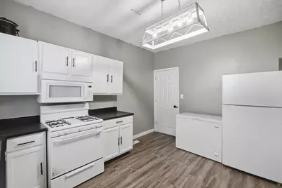 9706 Sophia Avenue, Cleveland, OH 44104 - Photo 7