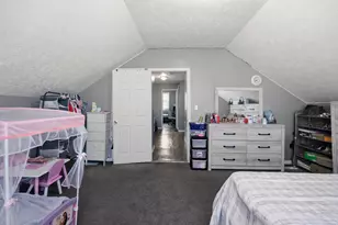 9706 Sophia Ave, Cleveland, OH 44104 - Photo 17