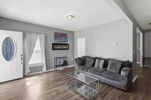 9706 Sophia Ave, Cleveland, OH 44104 - Photo 3