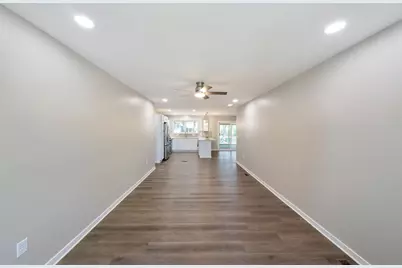 270 Huber Village Boulevard, Westerville, OH 43081 - Photo 9