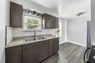 2559 Hamilton Ave, Columbus, OH 43211 - Photo 7