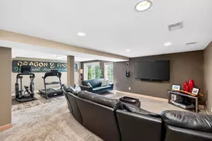 9750 Erin Woods Dr, Dublin, OH 43017 - Photo 33
