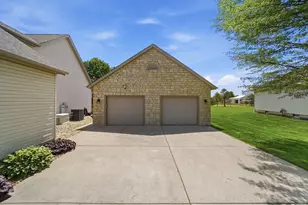 77 Millstone Cir, Pataskala, OH 43062 - Photo 39